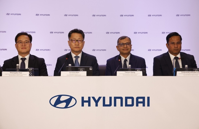 L-R: Wangdo Hur, CFO & Whole Time Director, Hyundai Motor India; Unsoo Kim, MD, Hyundai Motor India; Tarun Garg, COO & Whole Time Director, Hyundai Motor India; Gopalakrishnan CS, Chief Manufacturing Officer & Whole Time Director, Hyundai Motor India.