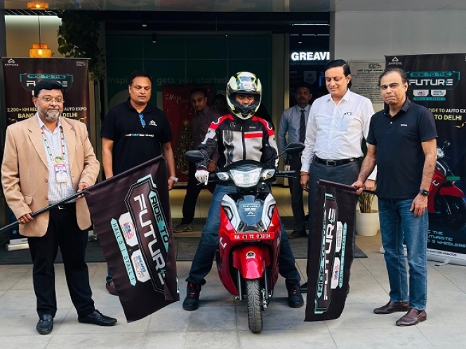 Magnus Neo Electric Scooter Sets Longest Journey Record