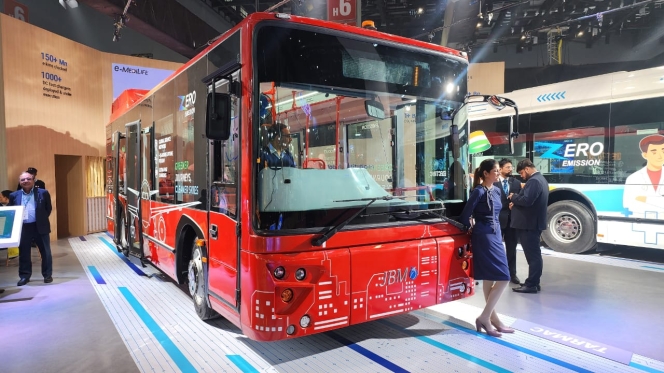 JBM Electric Vehicles showcased four new electric buses at the Bharat Mobility Global Expo 2025